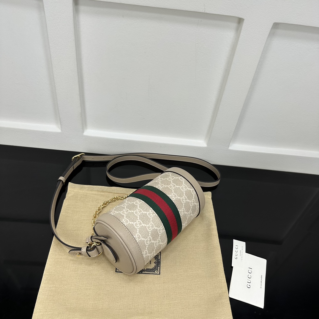 Gucci Round Bags